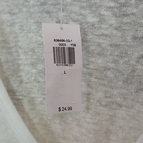 October Sale. Buy 1 Get 1 Free..Old Navy Ladies White shorts sleeved top NWT - Picture 4 of 6